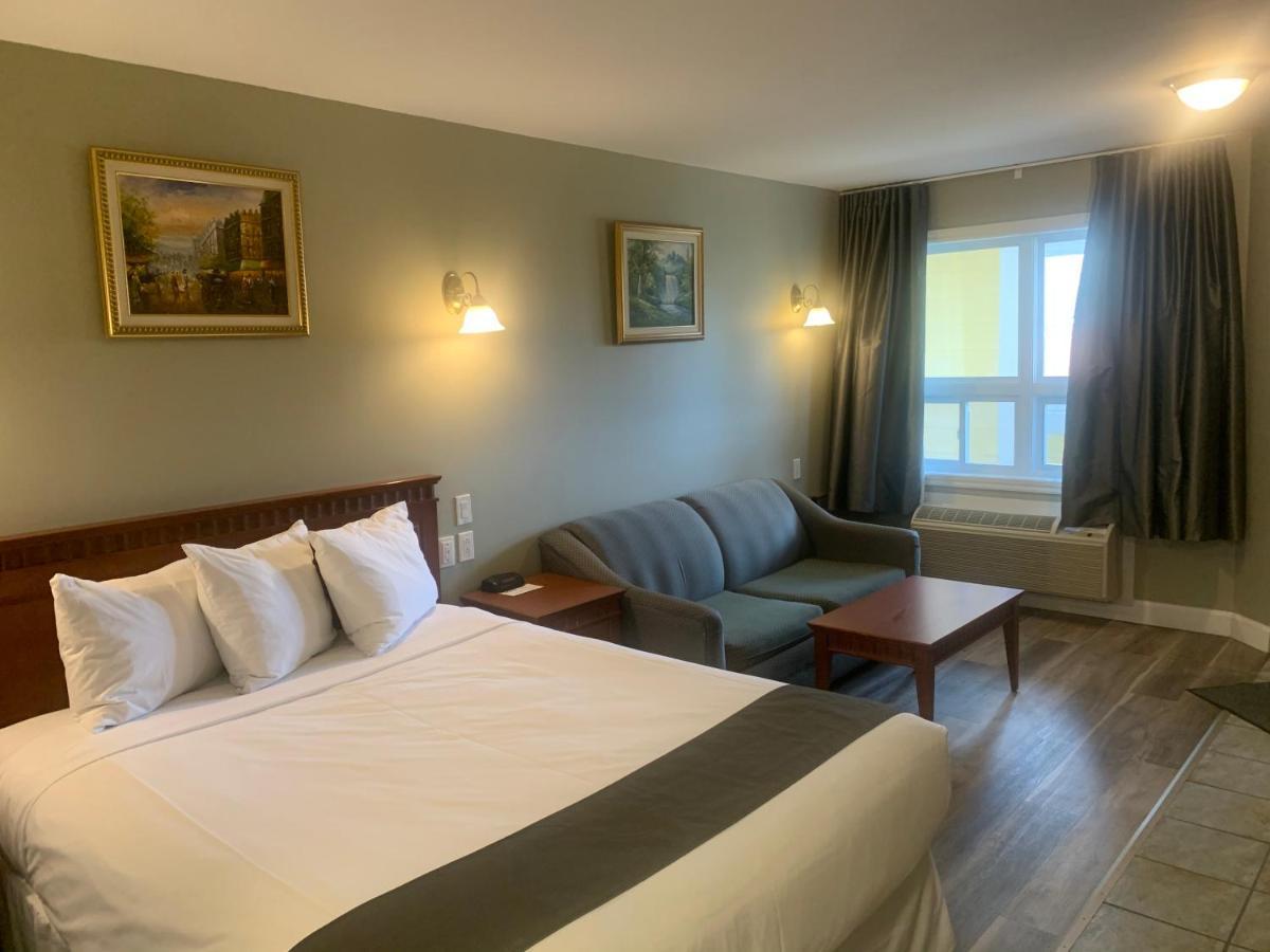 Hotel And Suites Les Laurentides Saint-Sauveur Exterior foto