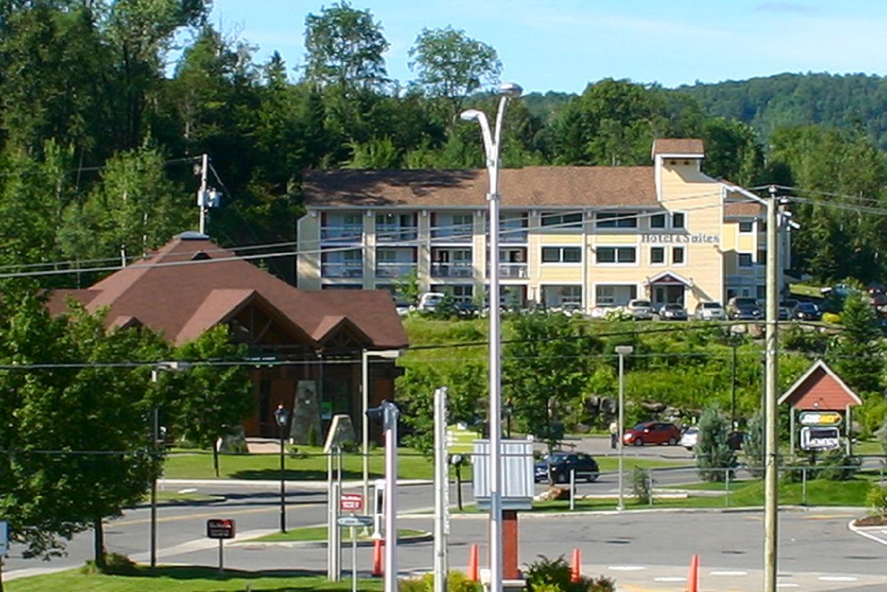 Hotel And Suites Les Laurentides Saint-Sauveur Exterior foto